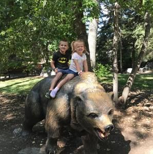 Meet your Posher, Liz